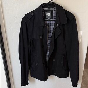 Forever 21 Men’s Black Lightweight Button & Zip Jacket